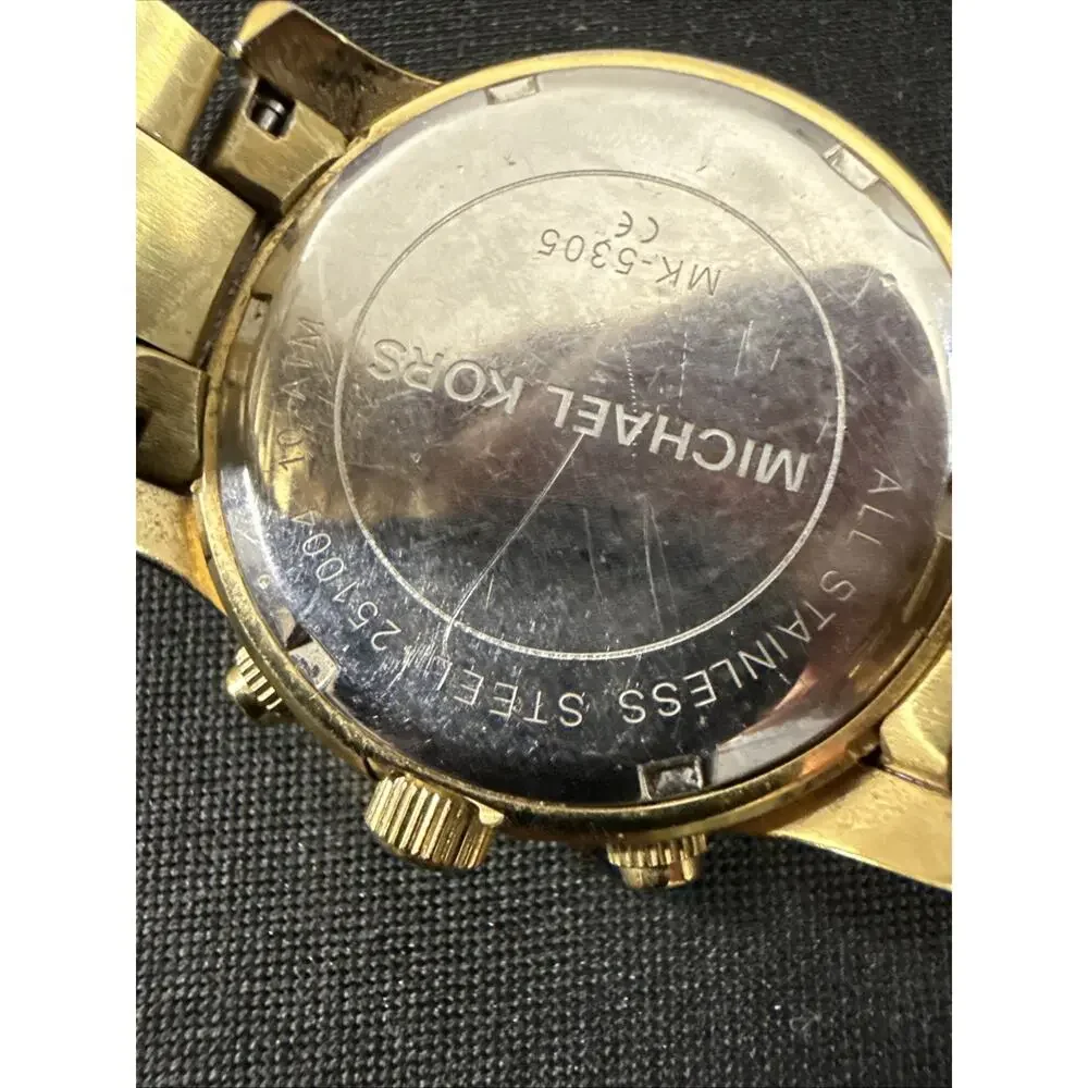 Michael Kors up auction